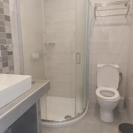 Karafelas * スキアトスタウン